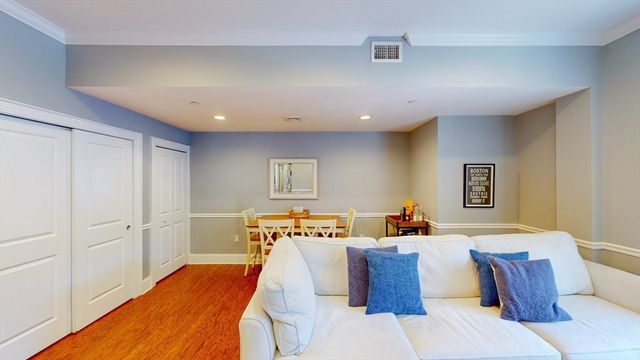 616 E 4th St 105, Boston, MA 02127