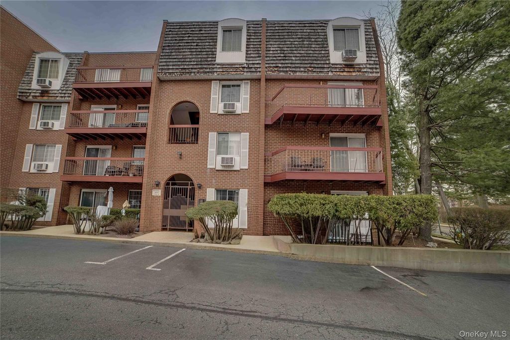 55 N Broadway 1-1, White Plains, NY 10601
