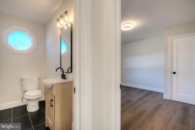 1342 MAYS LANDING RD, Hammonton, NJ 08037