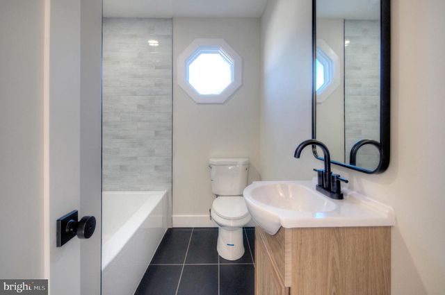 1342 MAYS LANDING RD, Hammonton, NJ 08037