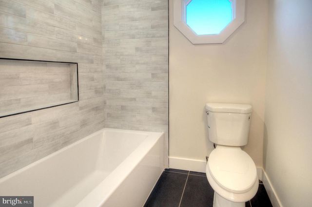 1342 MAYS LANDING RD, Hammonton, NJ 08037