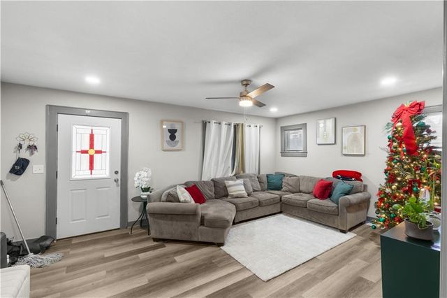 215 S 12th Street, Kansas City, KS 66102