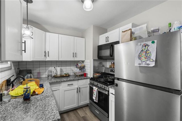 215 S 12th Street, Kansas City, KS 66102