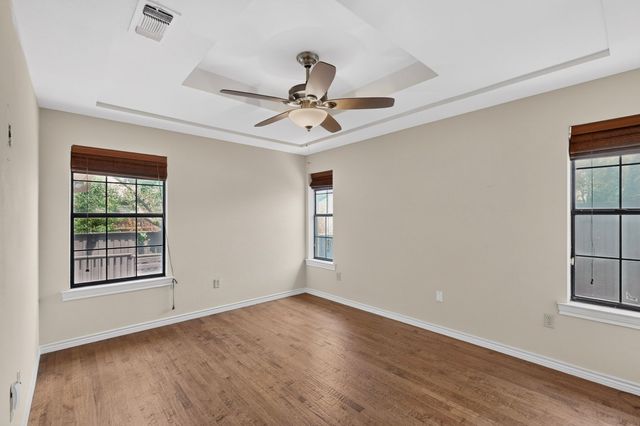 1216 Olde Towne Drive, Irving, TX 75061