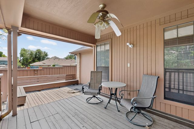 1216 Olde Towne Drive, Irving, TX 75061