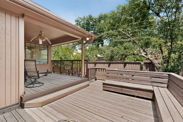 1216 Olde Towne Drive, Irving, TX 75061