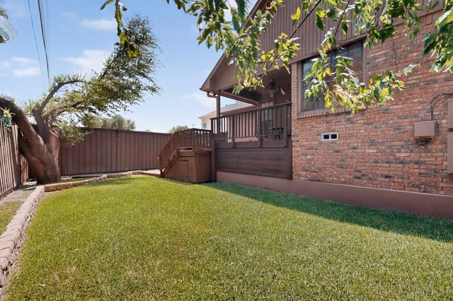 1216 Olde Towne Drive, Irving, TX 75061