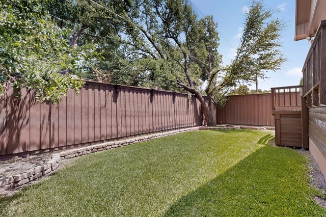 1216 Olde Towne Drive, Irving, TX 75061