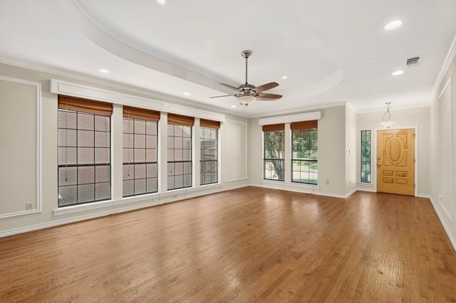1216 Olde Towne Drive, Irving, TX 75061