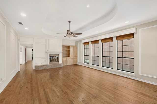 1216 Olde Towne Drive, Irving, TX 75061