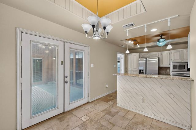 1216 Olde Towne Drive, Irving, TX 75061