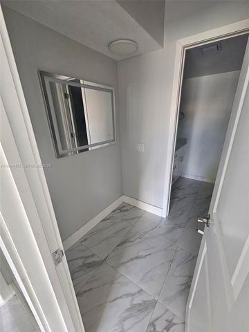 488 NE 18th Ave 103, Homestead, FL 33033