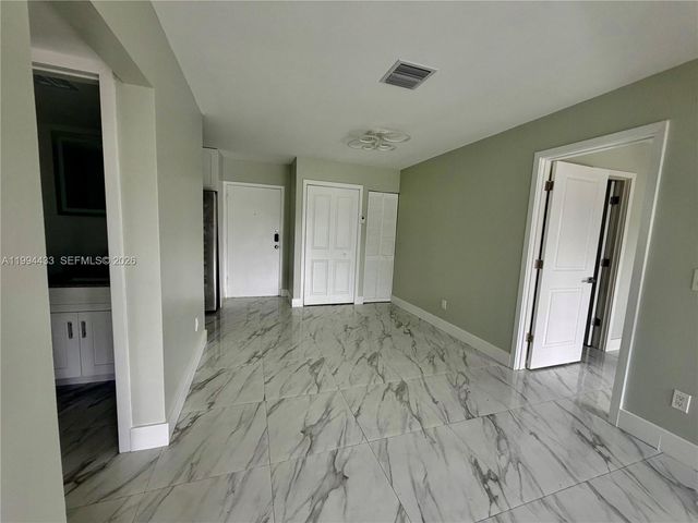 488 NE 18th Ave 103, Homestead, FL 33033