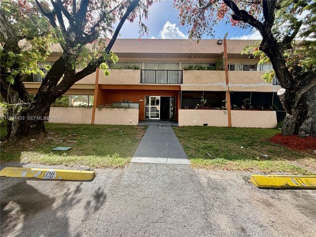 488 NE 18th Ave 103, Homestead, FL 33033