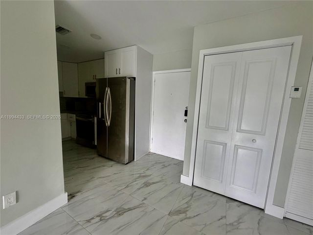 488 NE 18th Ave 103, Homestead, FL 33033