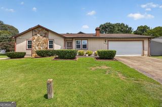 1019 Park West Lane, Stone Mountain, GA 30088