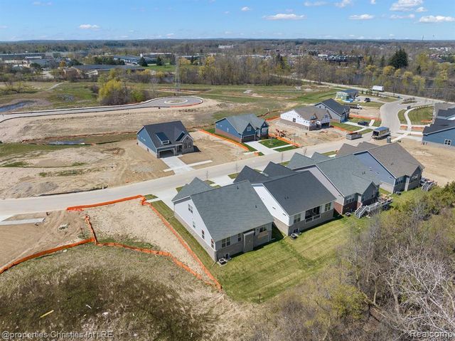 5545 Helmsdale Boulevard, West Bloomfield, MI 48322