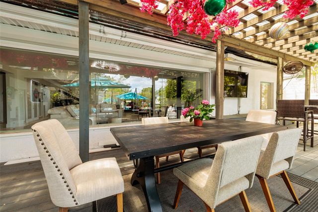 2216 S OCCIDENT STREET, Tampa, FL 33629