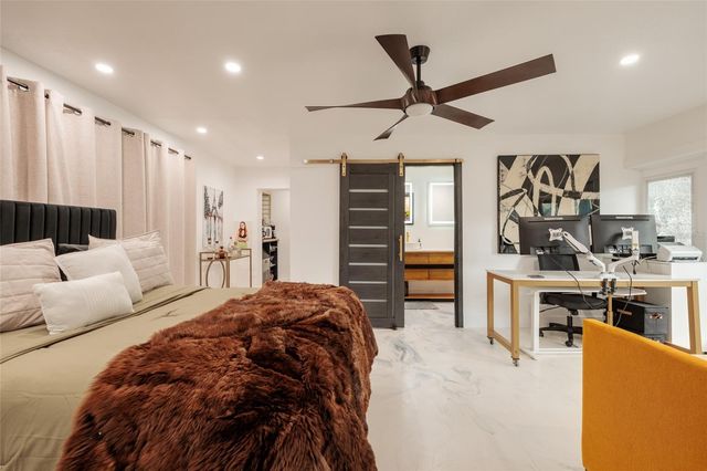 2216 S OCCIDENT STREET, Tampa, FL 33629