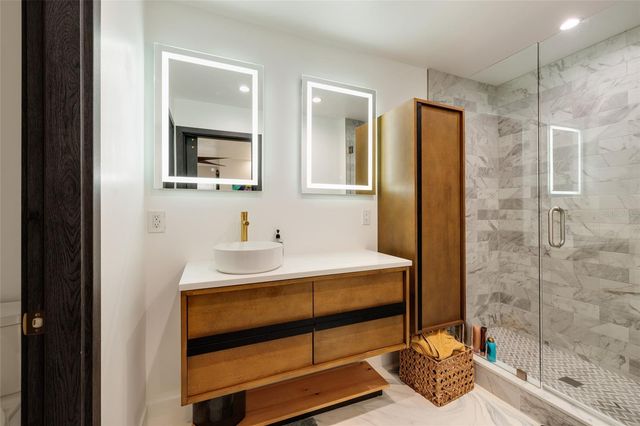 2216 S OCCIDENT STREET, Tampa, FL 33629