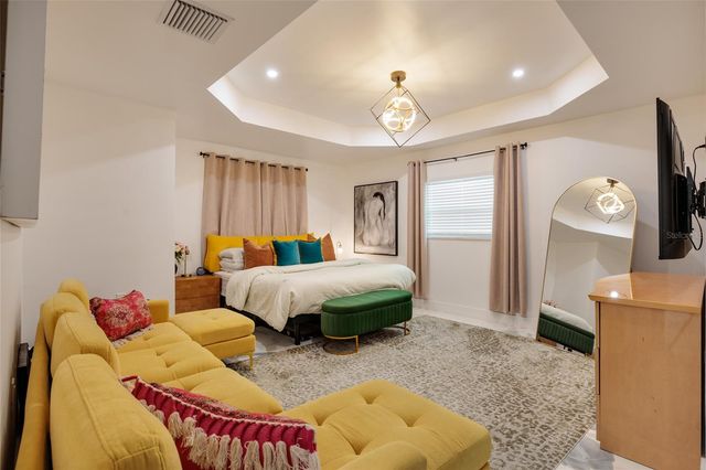 2216 S OCCIDENT STREET, Tampa, FL 33629