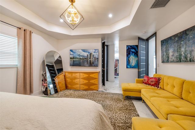 2216 S OCCIDENT STREET, Tampa, FL 33629