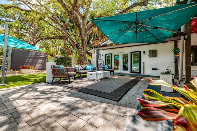 2216 S OCCIDENT STREET, Tampa, FL 33629