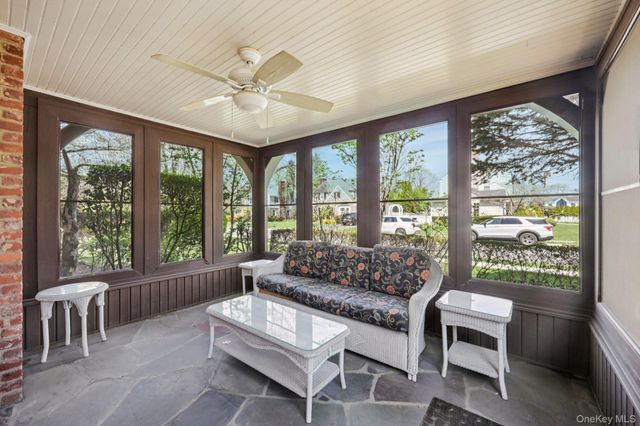 12 Sutton Place, Rockville Centre, NY 11570