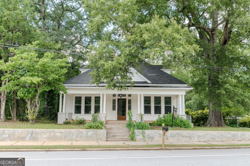 227 Spring Road, Molena, GA 30258