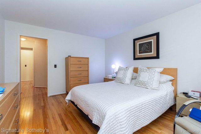 424 Oak Run Court 11, Royal Oak, MI 48073