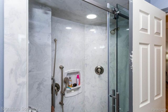 424 Oak Run Court 11, Royal Oak, MI 48073