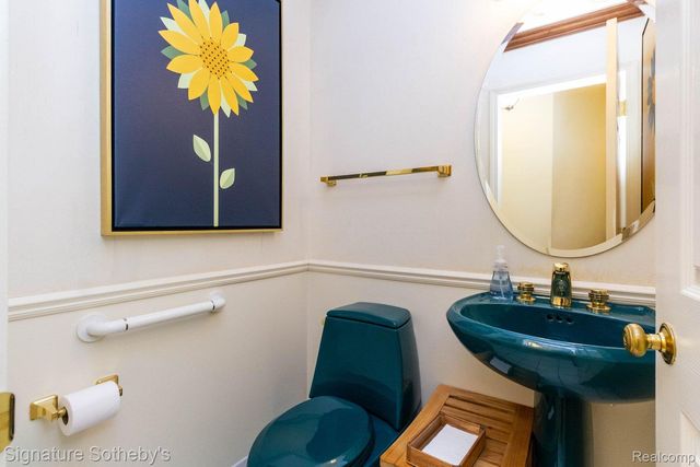 424 Oak Run Court 11, Royal Oak, MI 48073