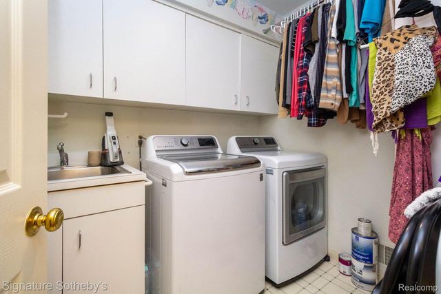 424 Oak Run Court 11, Royal Oak, MI 48073