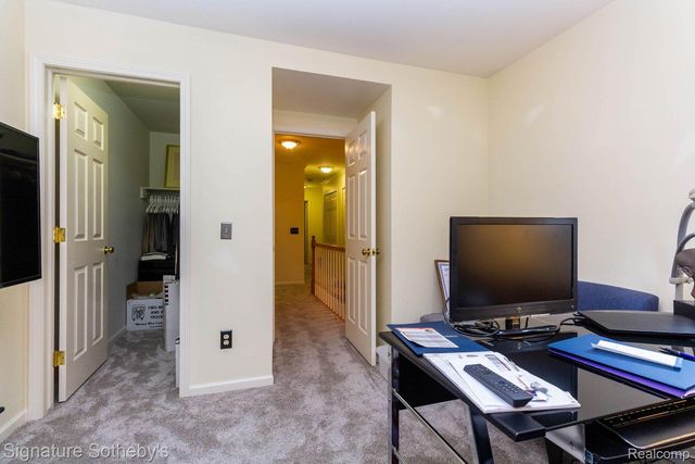 424 Oak Run Court 11, Royal Oak, MI 48073
