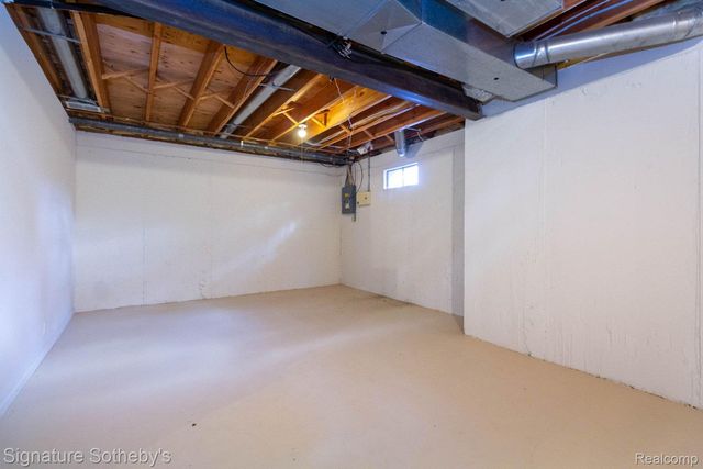 424 Oak Run Court 11, Royal Oak, MI 48073