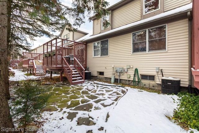 424 Oak Run Court 11, Royal Oak, MI 48073