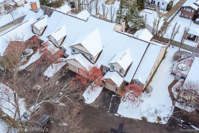 424 Oak Run Court 11, Royal Oak, MI 48073
