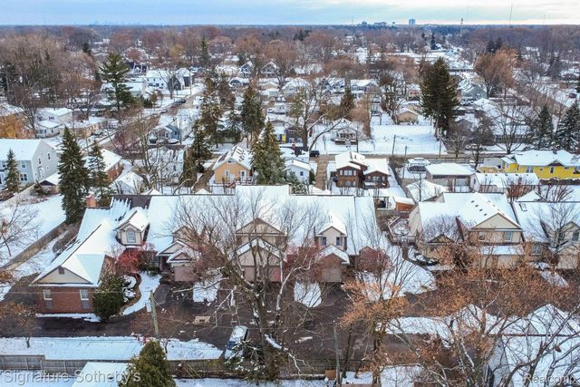 424 Oak Run Court 11, Royal Oak, MI 48073