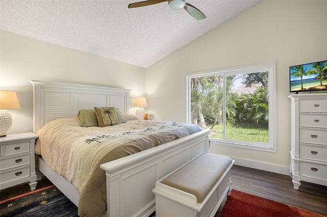 490 10th Place, Vero Beach, FL 32960