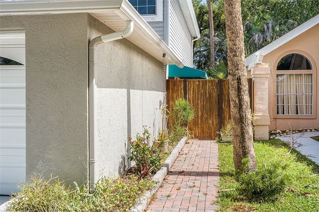 490 10th Place, Vero Beach, FL 32960