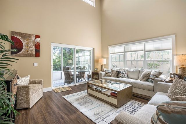 490 10th Place, Vero Beach, FL 32960