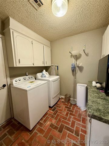 207 Valhalla Drive, Muskogee, OK 74403