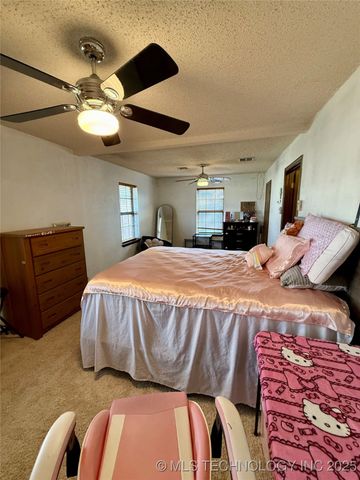 207 Valhalla Drive, Muskogee, OK 74403