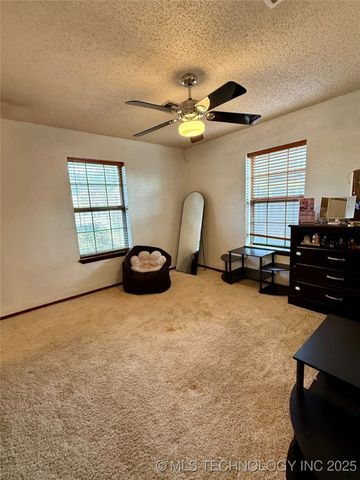 207 Valhalla Drive, Muskogee, OK 74403