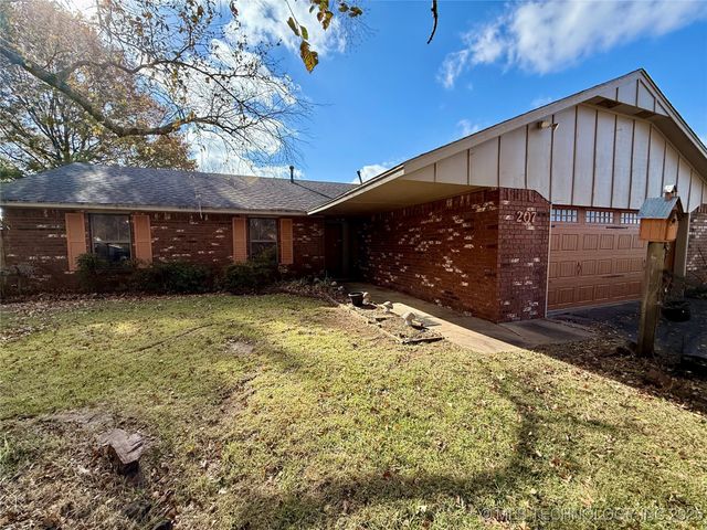 207 Valhalla Drive, Muskogee, OK 74403
