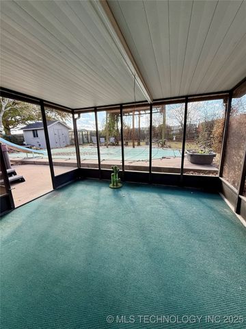 207 Valhalla Drive, Muskogee, OK 74403