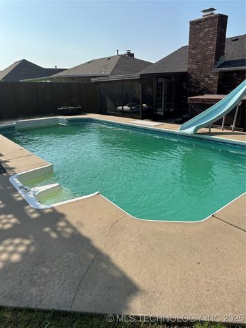 207 Valhalla Drive, Muskogee, OK 74403