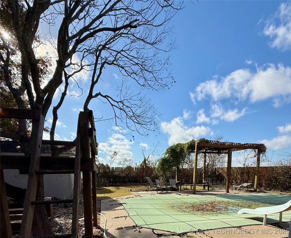 207 Valhalla Drive, Muskogee, OK 74403