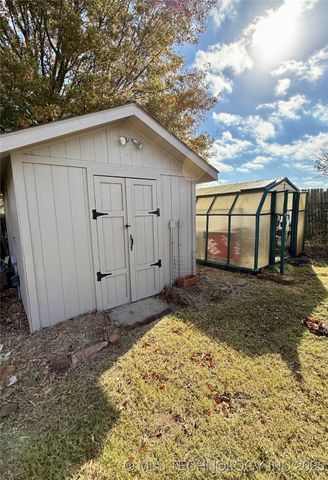 207 Valhalla Drive, Muskogee, OK 74403