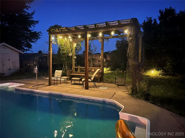 207 Valhalla Drive, Muskogee, OK 74403